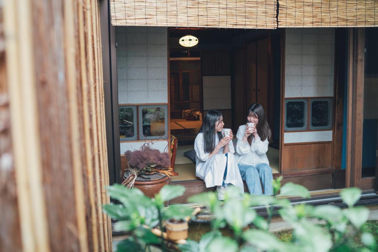 Machiya Guest House Carta Kanazawa Buitenkant foto