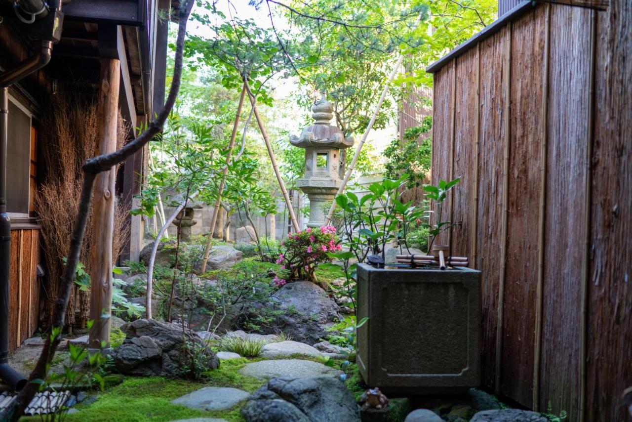 Machiya Guest House Carta Kanazawa Buitenkant foto