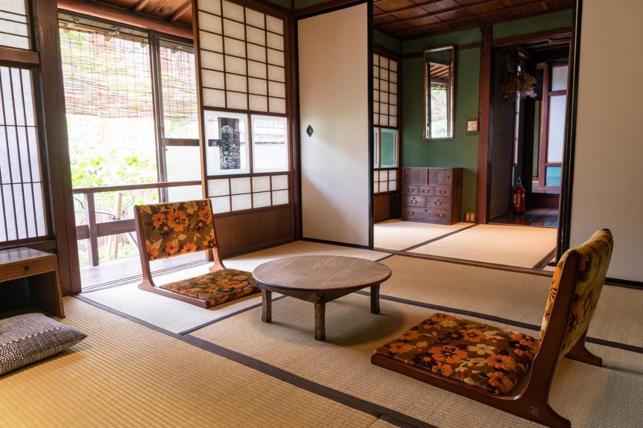 Machiya Guest House Carta Kanazawa Buitenkant foto