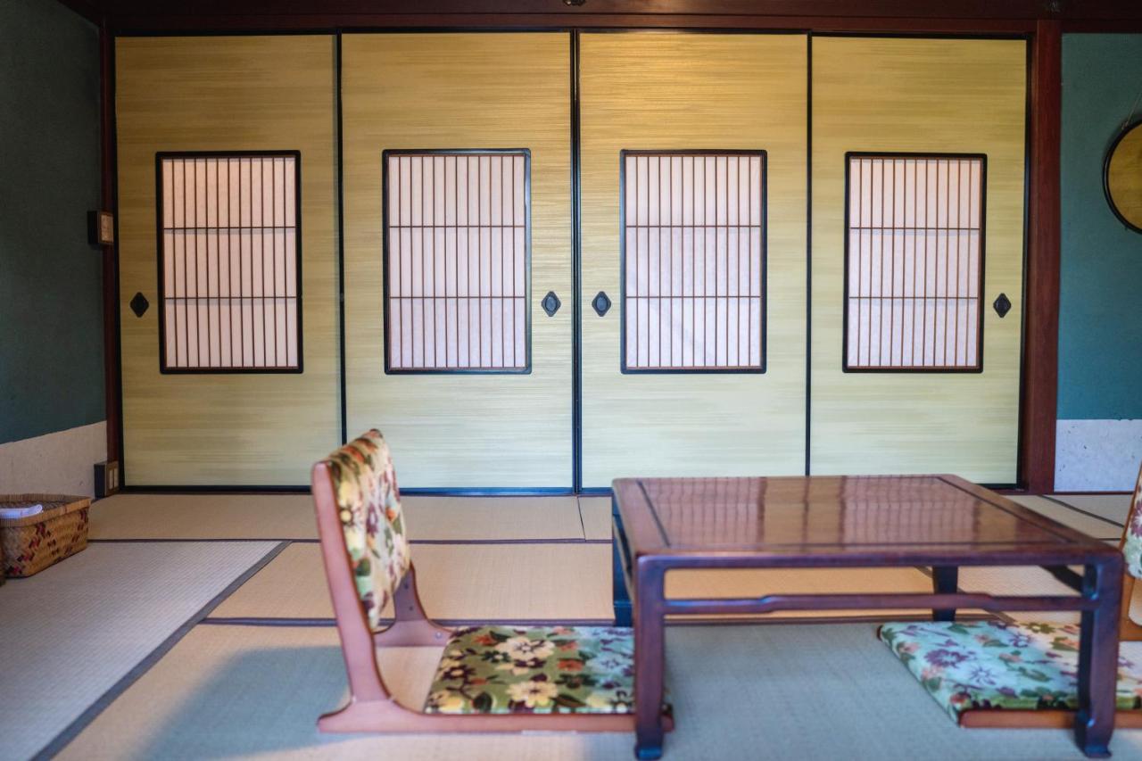 Machiya Guest House Carta Kanazawa Buitenkant foto